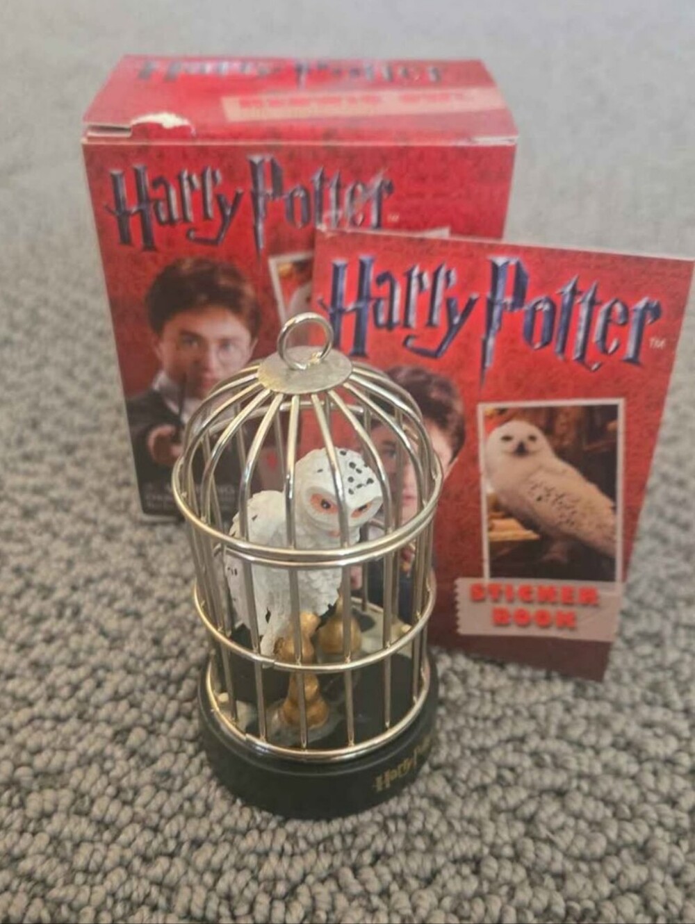 Harry Potter Hedwig Figure And Sticker Book
